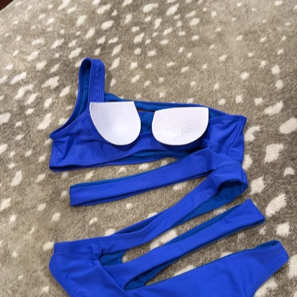 Norboe Blue One-Shoulder Cutout Swimsuit. Size S - Picture 12 of 14